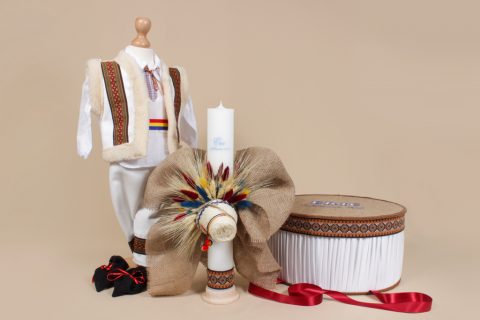 Cum se alege costumul de botez pentru bebelusi?
