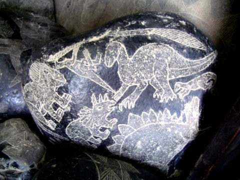 Pietrele din localitatea Ica – dinozauri, oameni si tehnologie avansata in Peru
