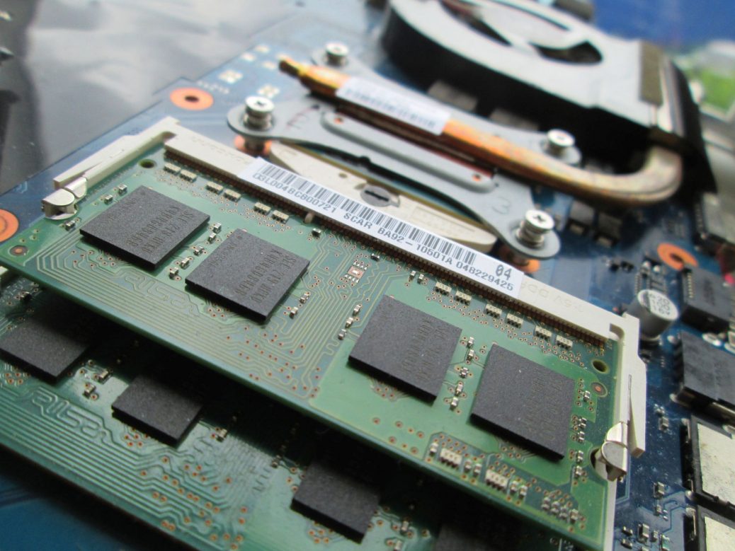 Inlocuire si reparatii componente laptop in Bucuresti